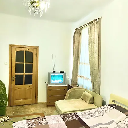 між вокзалом і центром Lemberg