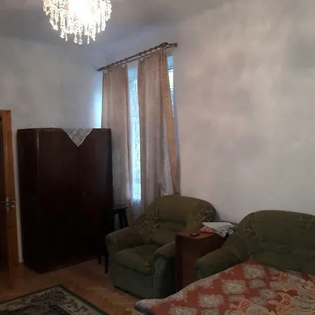 між вокзалом і центром * Lviv