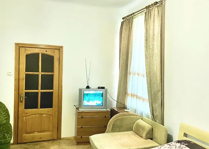 між вокзалом і центром Lemberg